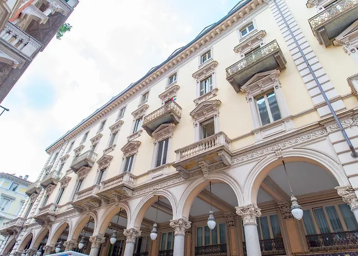 Royal Apartment